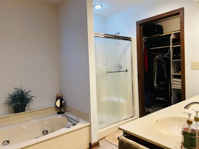 $553,900 | 8413 Catamaran Drive, Indianapolis, IN 46236