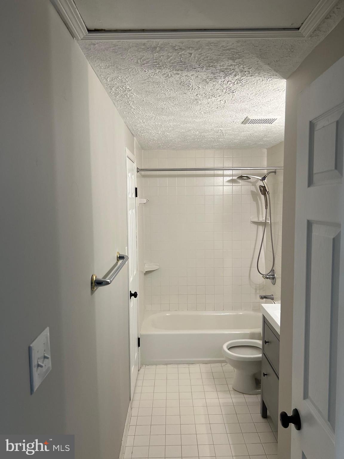14582 Olde Kent Road Centreville, VA 20120 - Photo 12 of 22