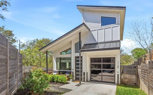 $3,200 | 1168 Ridgeway Drive, Unit 2, Austin, TX 78702