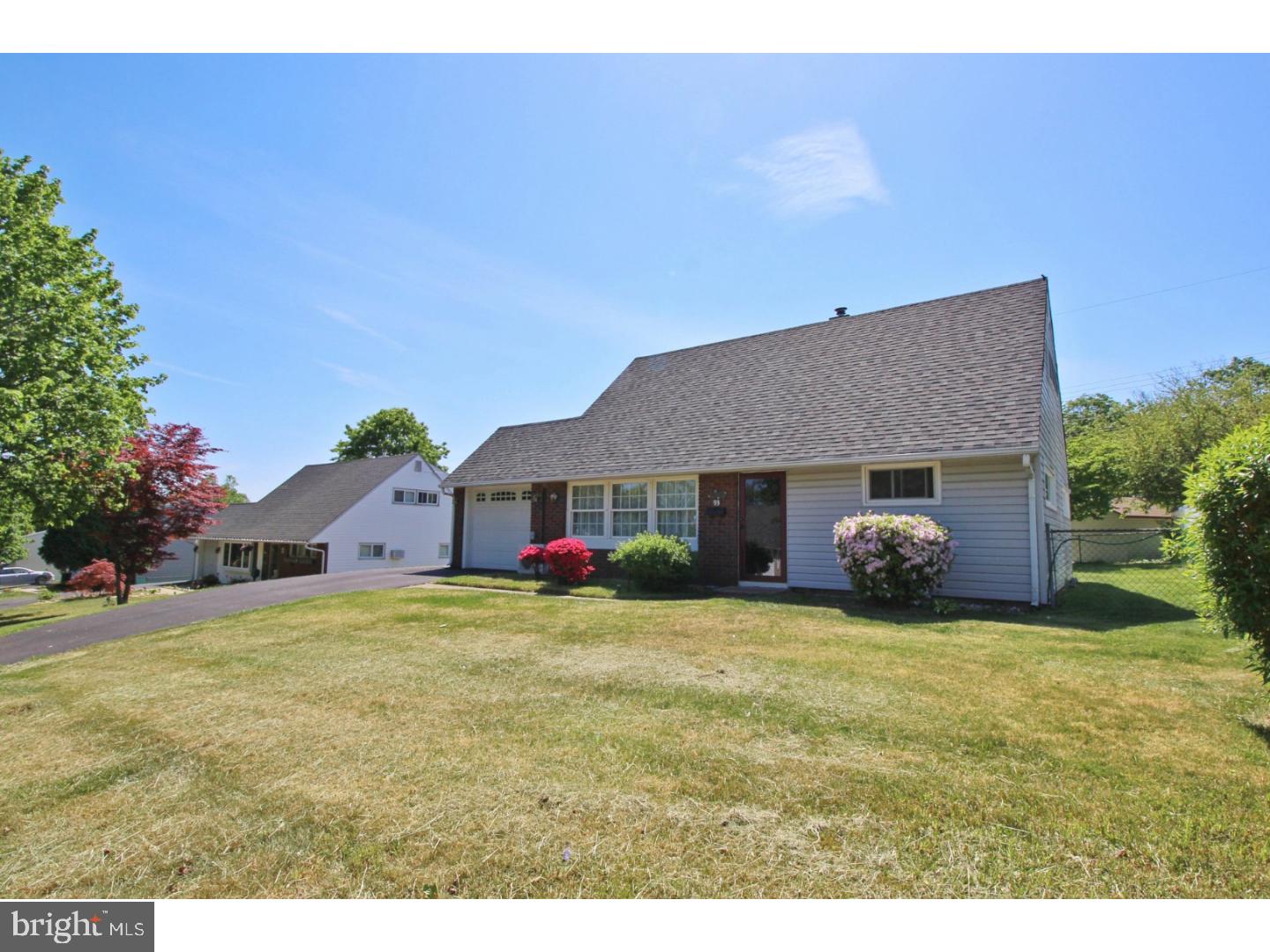 93 Cobalt Cross Road Levittown, PA 19057 - Photo 2 of 16 Gallery Image 2
