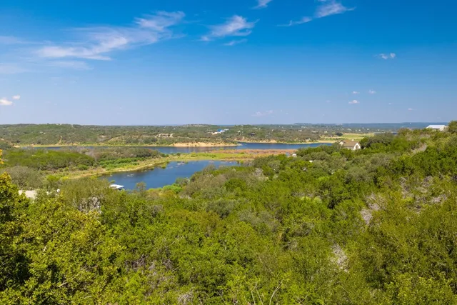 $640,000 | 313 Kendall Road, Spicewood, TX 78669