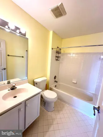 $2,700 | 164 Kendrick Place, Unit 16436, Gaithersburg, MD 20878