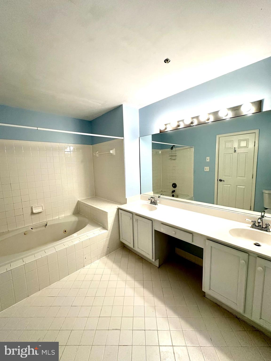 164 Kendrick Place, Unit 16436 Gaithersburg, MD 20878 - Photo 32 of 58