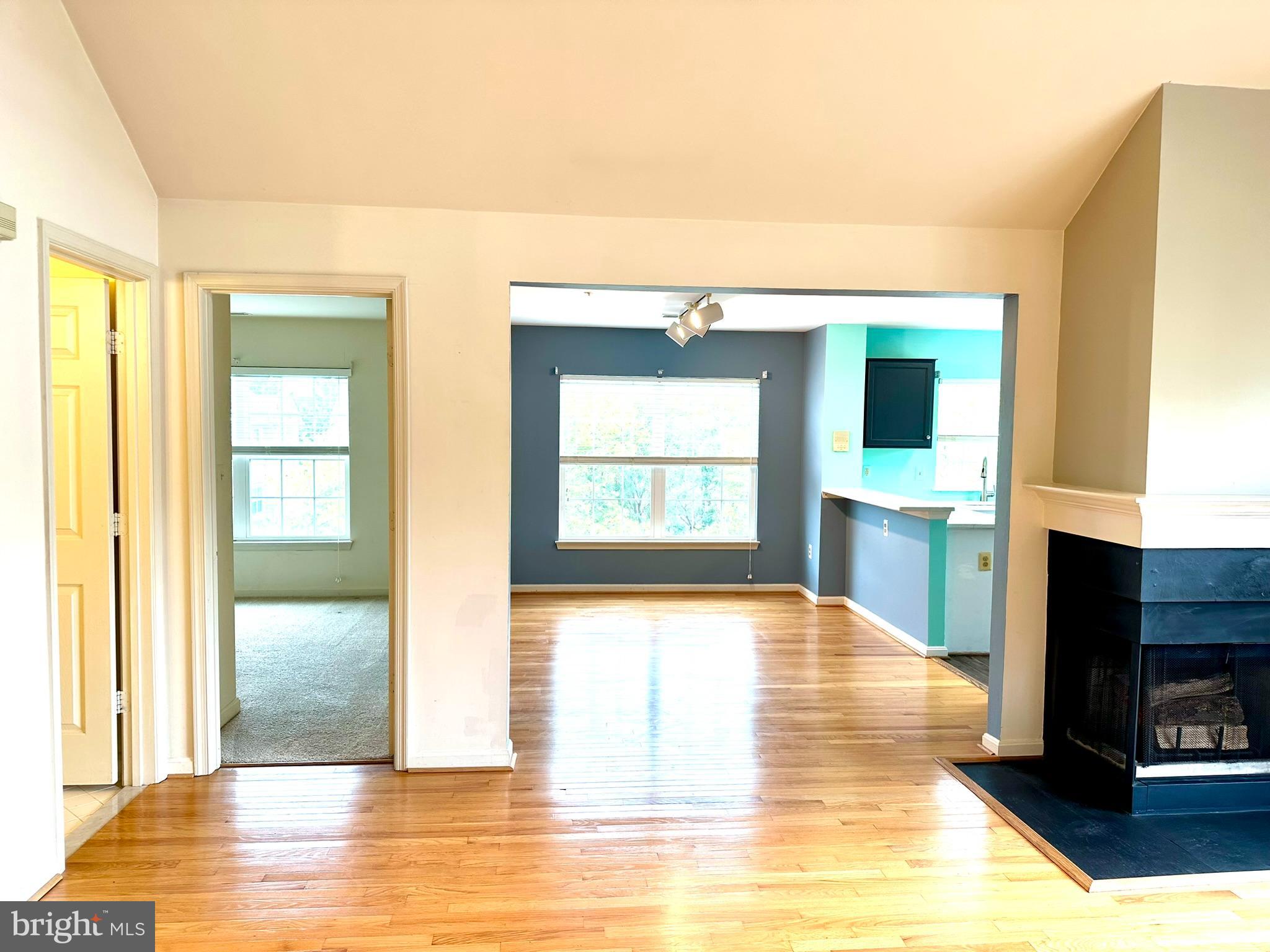 164 Kendrick Place, Unit 16436 Gaithersburg, MD 20878 - Photo 4 of 58