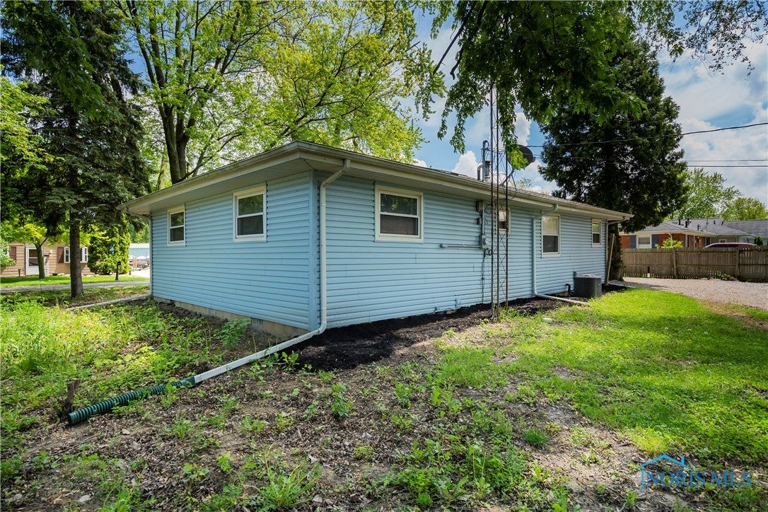 1807 Ambleside Road Oregon, OH 43616 - Photo 28 of 29 Gallery Image 28