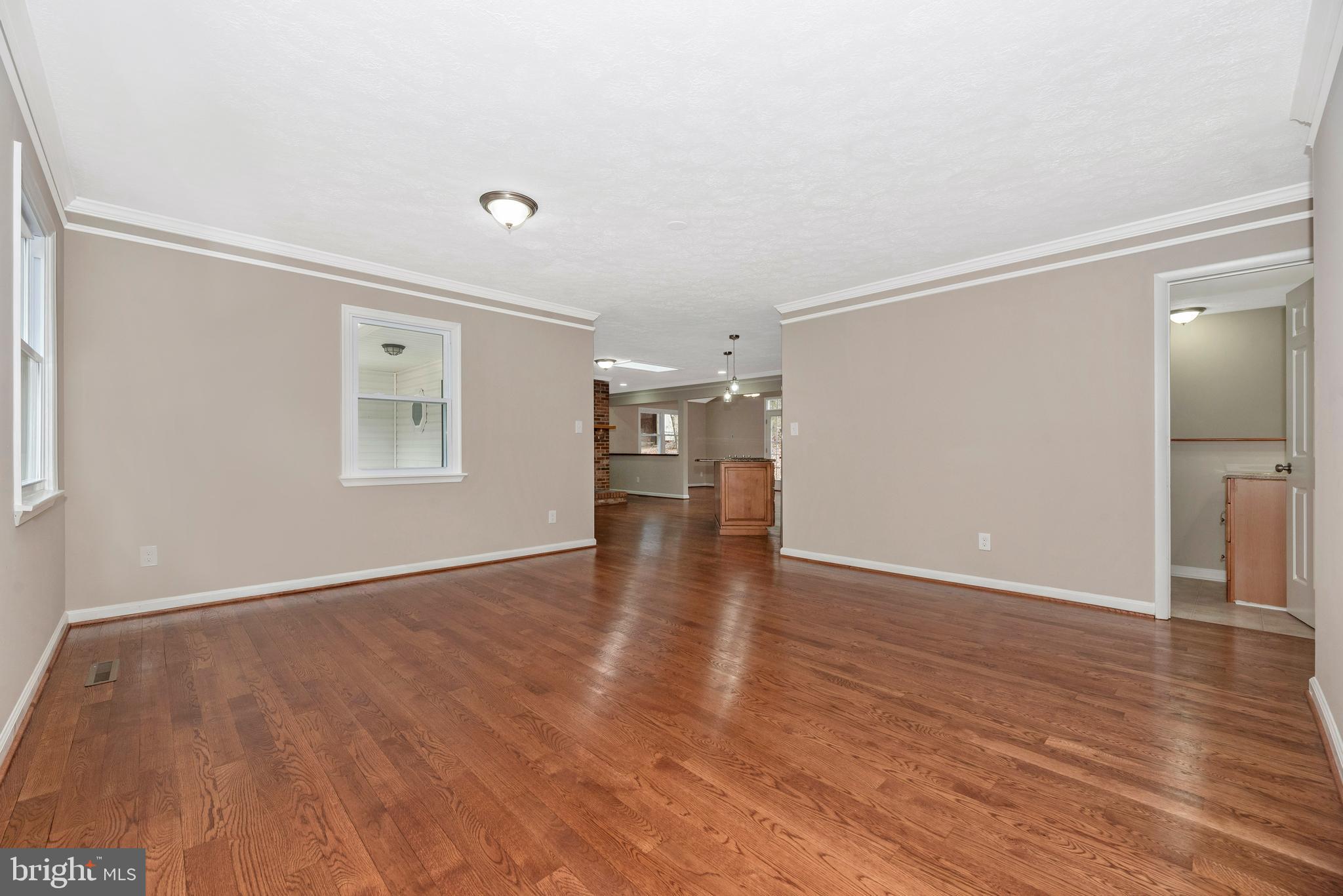 3605 Kemptown Church Road Monrovia, MD 21770 - Photo 5 of 120 Living room
