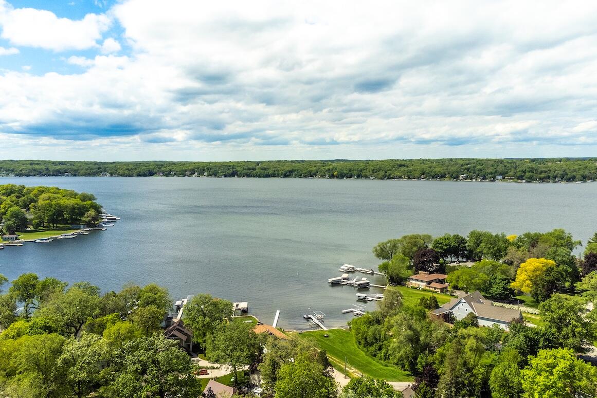 N20W28282 Oakton Road Delafield, WI 53072 - Photo 47 of 49 Drone - Neighborhood access