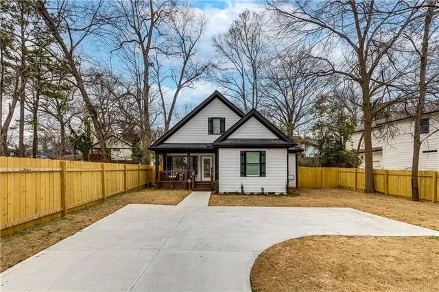 $3,800 | 551 Woodrow Avenue, Atlanta, GA 30354