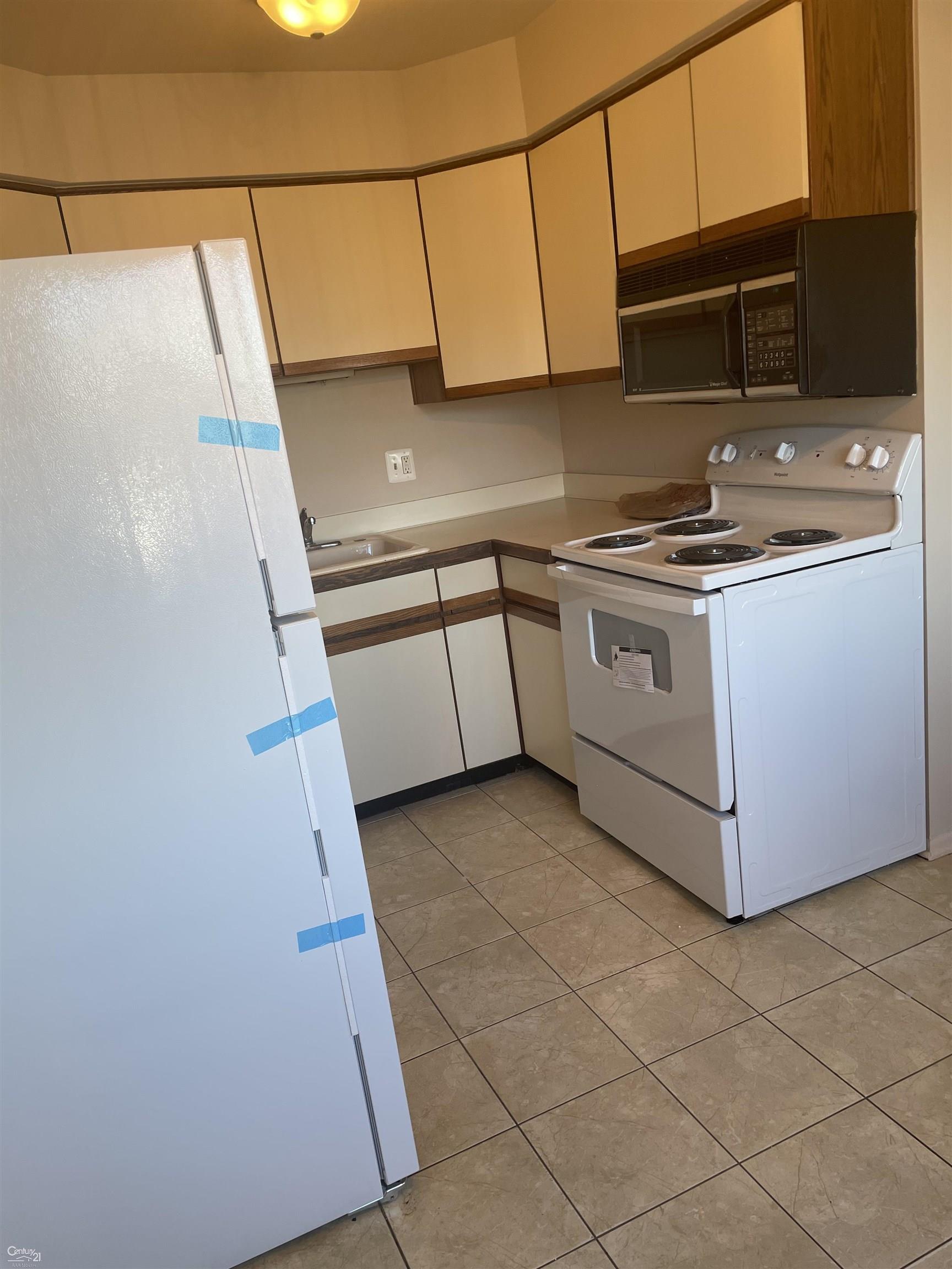 8401 18 18 Mile Road, Unit D #56 Sterling Heights, MI 48313 - Photo 5 of 15