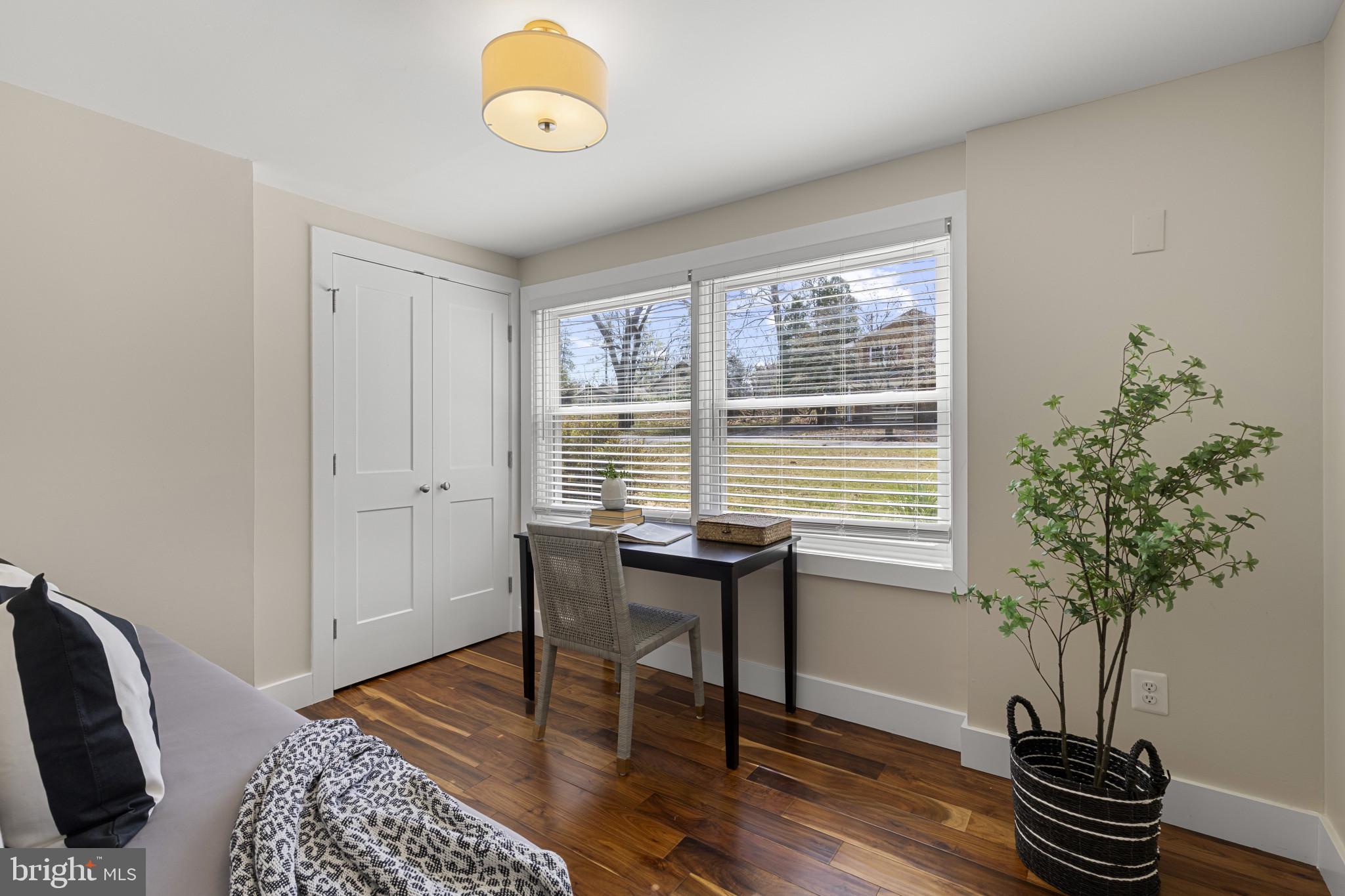 1519 Winchester Road Annapolis, MD 21409 - Photo 20 of 34 a view of a work space with furniture and wooden floor