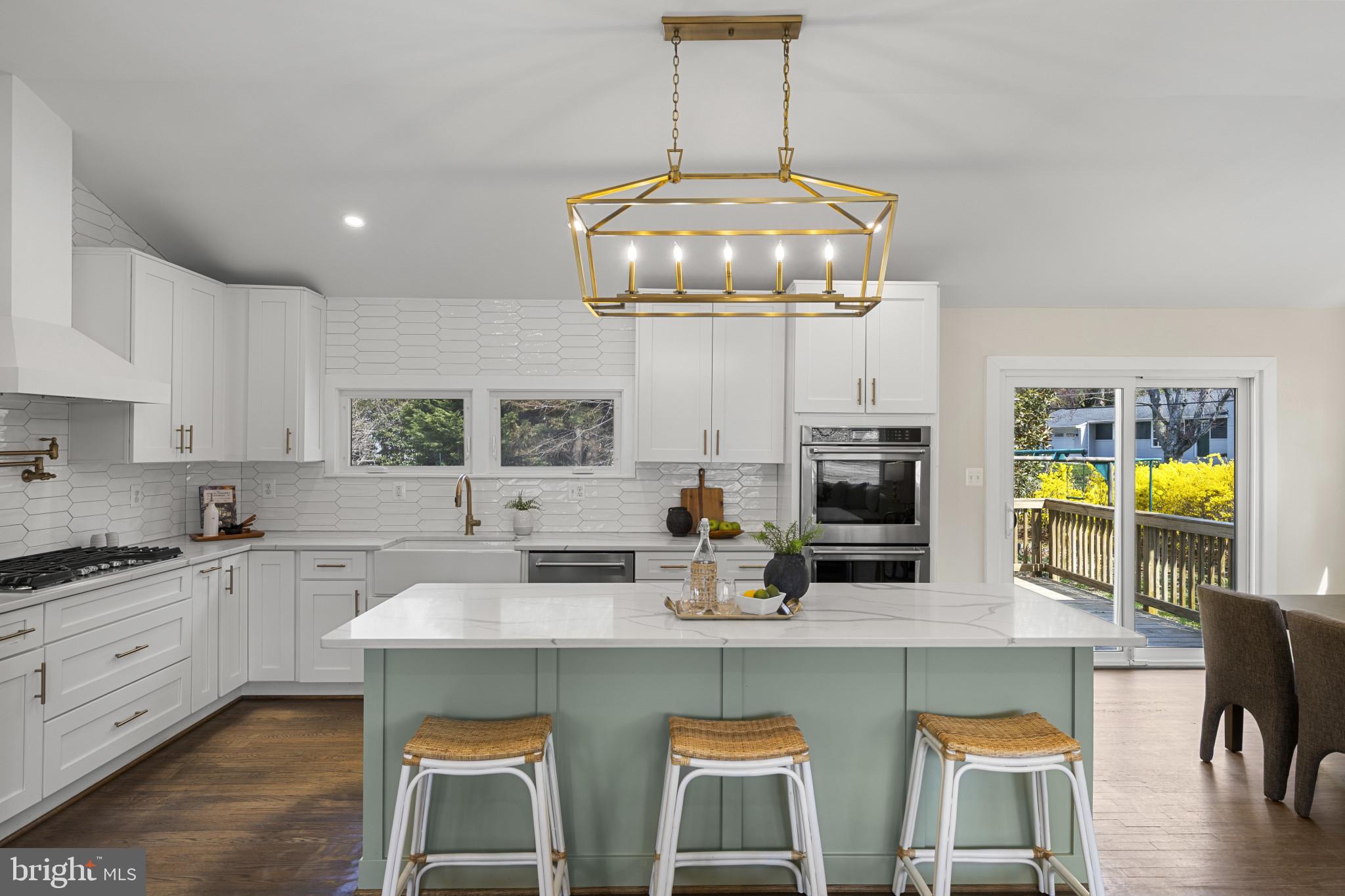 1519 Winchester Road Annapolis, MD 21409 - Photo 6 of 34 Island with plenty of seating