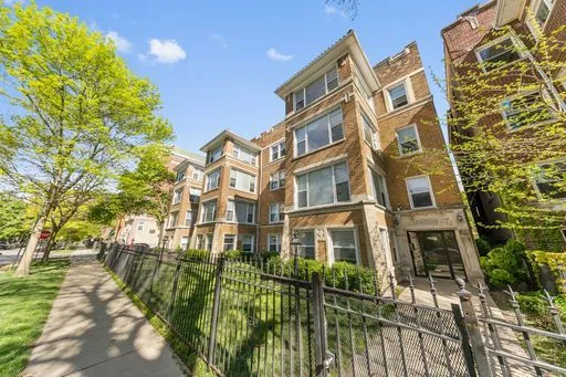 $2,031 | 1456 West Fargo Avenue, Unit G1, Chicago, IL 60626