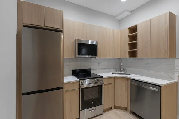 $2,031 | 1456 West Fargo Avenue, Unit G1, Chicago, IL 60626