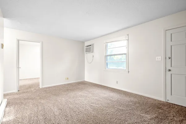 $825 | 1221 Madison Street, Unit 2, Clarksville, TN 37040