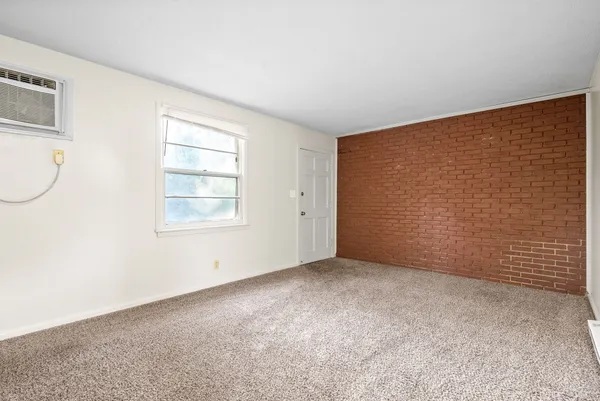 $825 | 1221 Madison Street, Unit 2, Clarksville, TN 37040