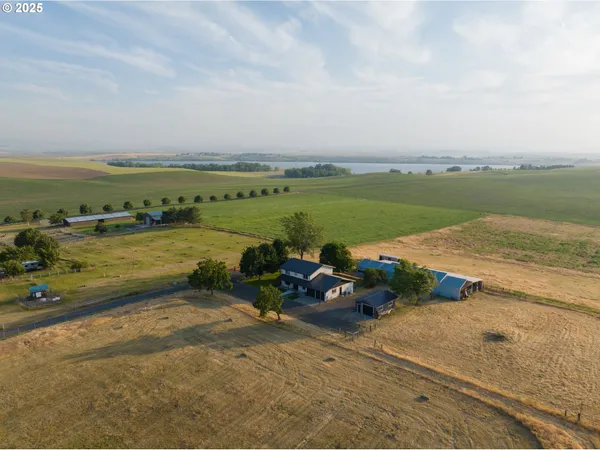 $1,150,000 | 71176 Tutuilla Road, Pendleton, OR 97801