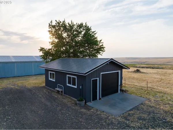 $1,150,000 | 71176 Tutuilla Road, Pendleton, OR 97801