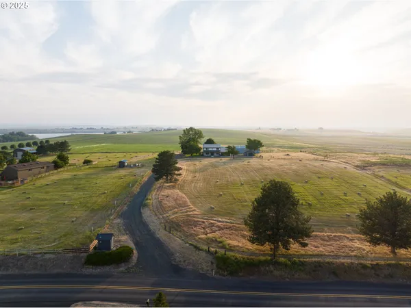 $1,150,000 | 71176 Tutuilla Road, Pendleton, OR 97801