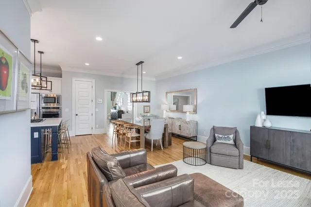 $6,800 | 407 Louise Avenue, Charlotte, NC 28204