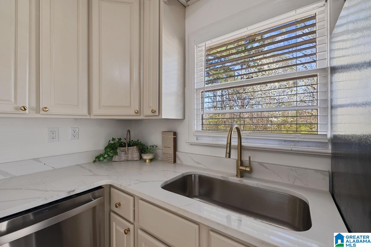 5609 Mckinney Road Mount Olive, AL 35117 - Photo 5 of 24