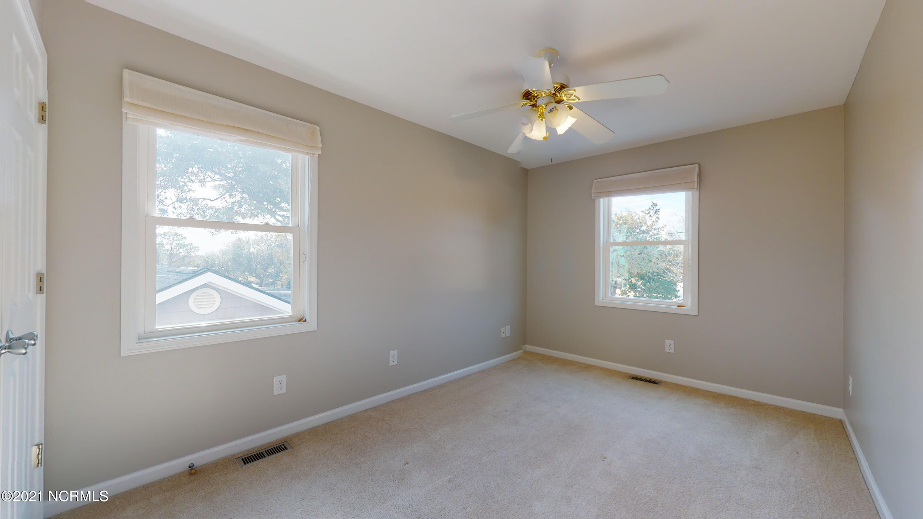 645 Hickory Point Road Hampstead, NC 28443 - Photo 24 of 104 645 Hickory Point Road-46