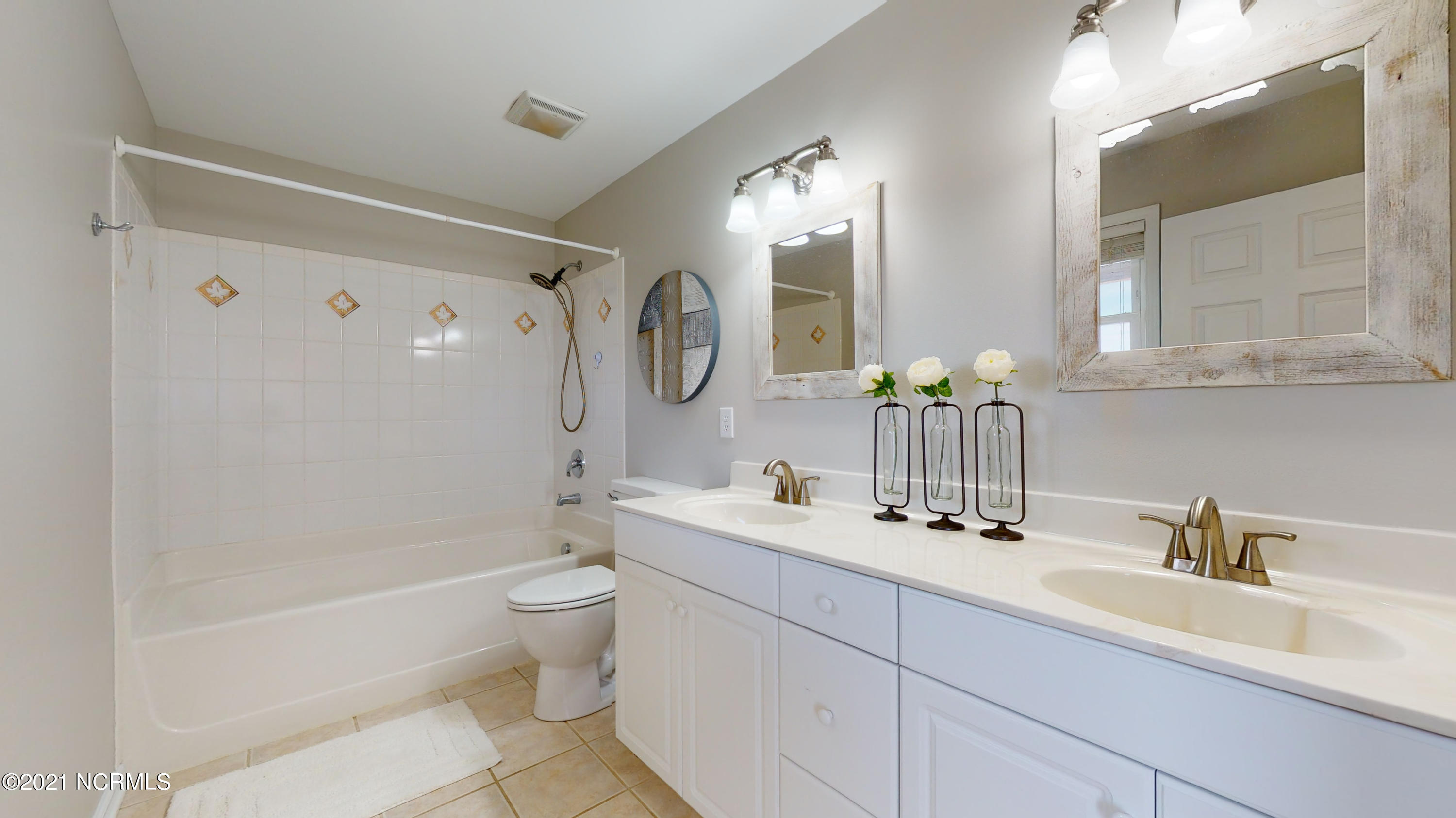 645 Hickory Point Road Hampstead, NC 28443 - Photo 28 of 104 645 Hickory Point Road-44