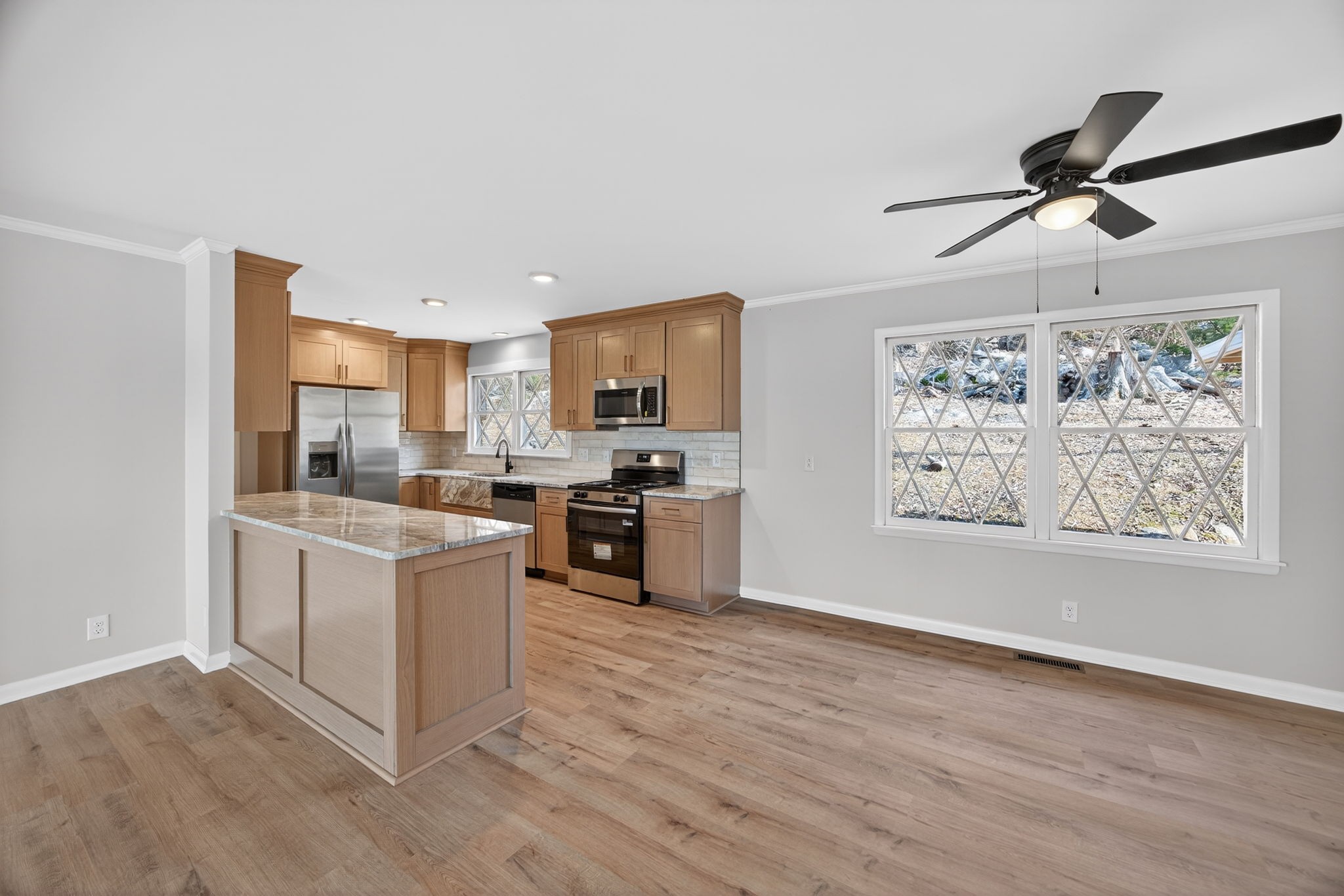 461 Baker Mountain Road Sparta, TN 38583 - Photo 8 of 47