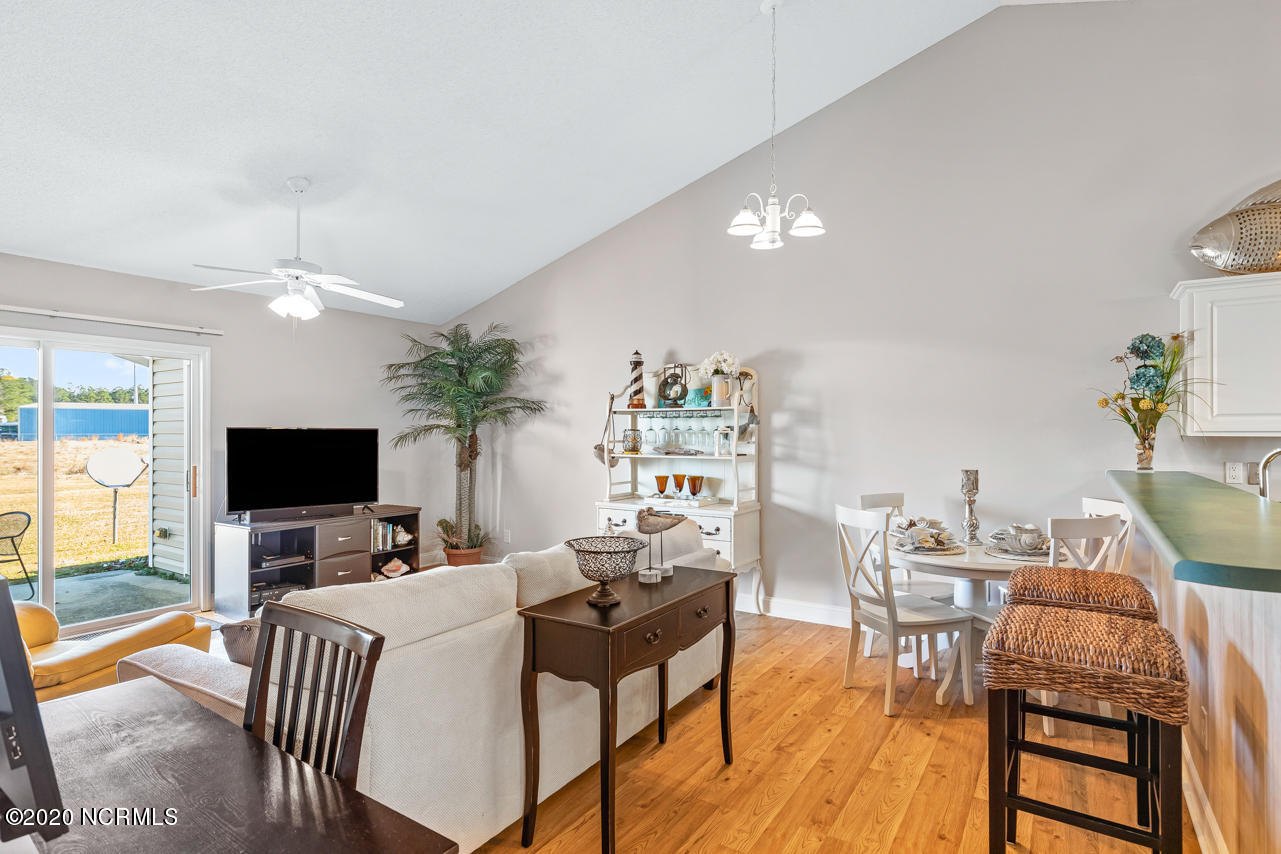 550 Peletier Loop Road, Unit 83 Swansboro, NC 28584 - Photo 10 of 24 10