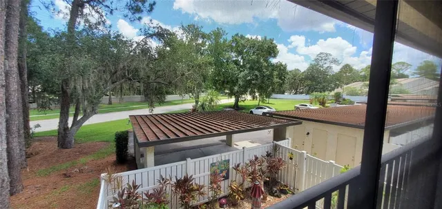 $2,000 | 6110 Country Club Way, Unit 201, Sarasota, FL 34243