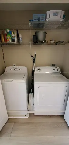 $2,000 | 6110 Country Club Way, Unit 201, Sarasota, FL 34243