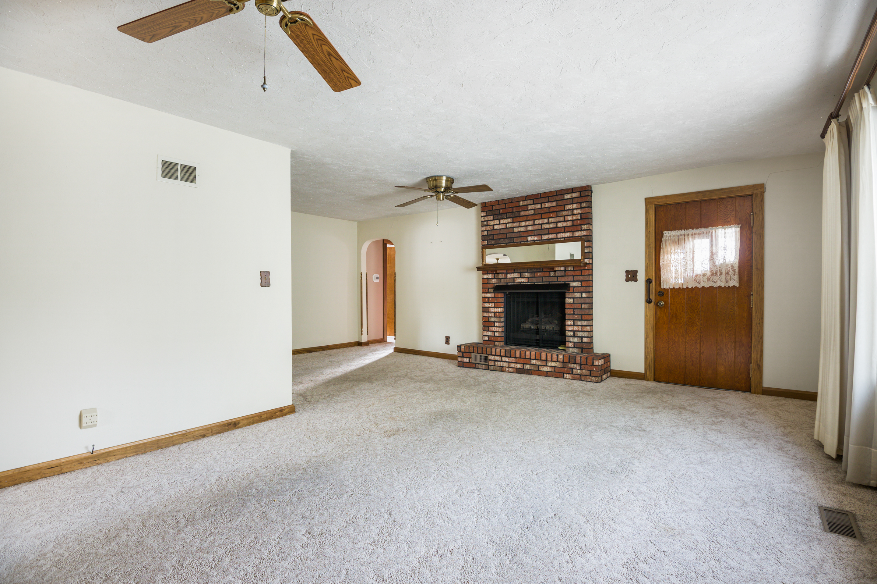 523 North Street Chesterfield, IN 46017 - Photo 5 of 22