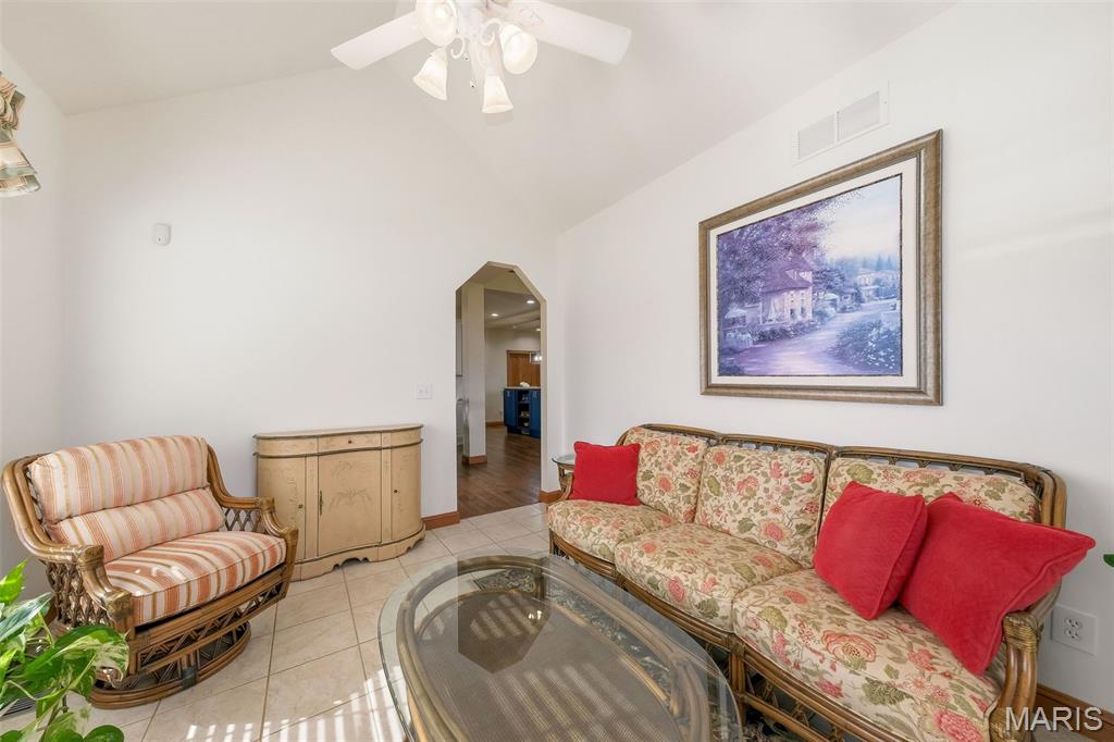 1676 Lancaster Drive O'Fallon, IL 62269 - Photo 22 of 73