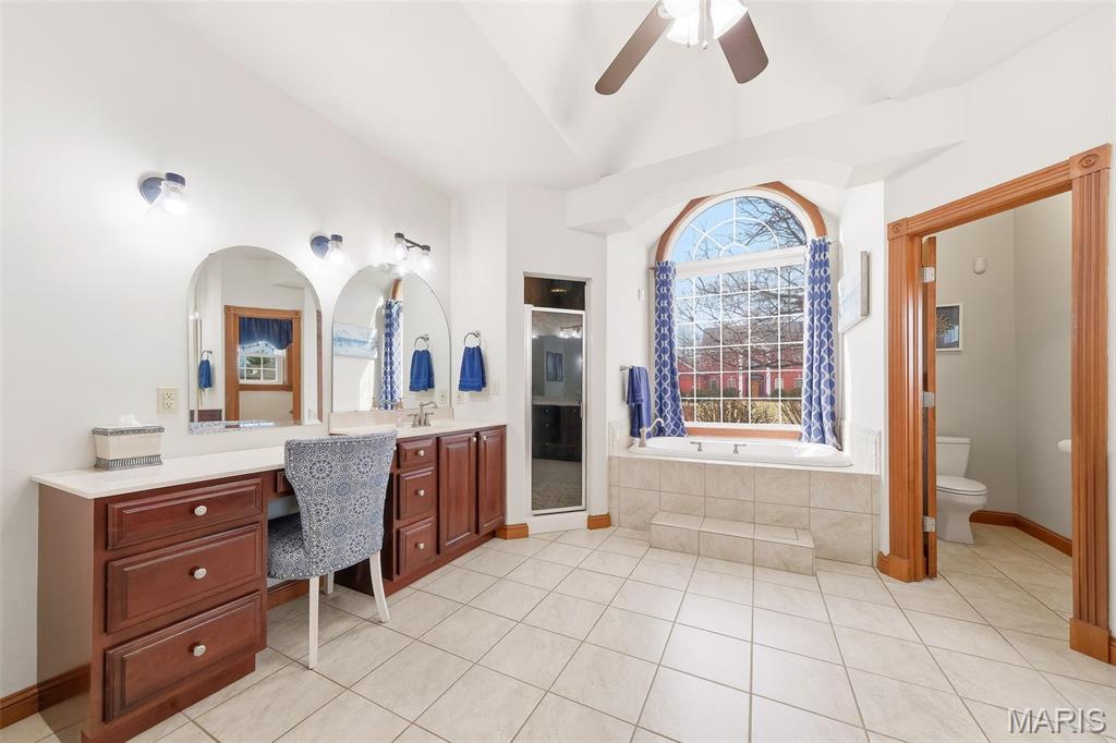 1676 Lancaster Drive O'Fallon, IL 62269 - Photo 39 of 73