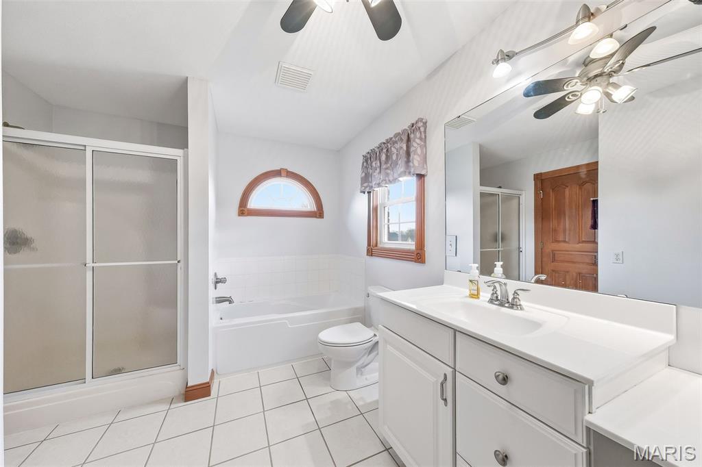 1676 Lancaster Drive O'Fallon, IL 62269 - Photo 52 of 73