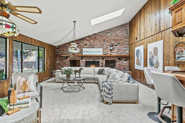 $2,300,000 | 19111 Ridgeview Road, Villa Park, CA 92861