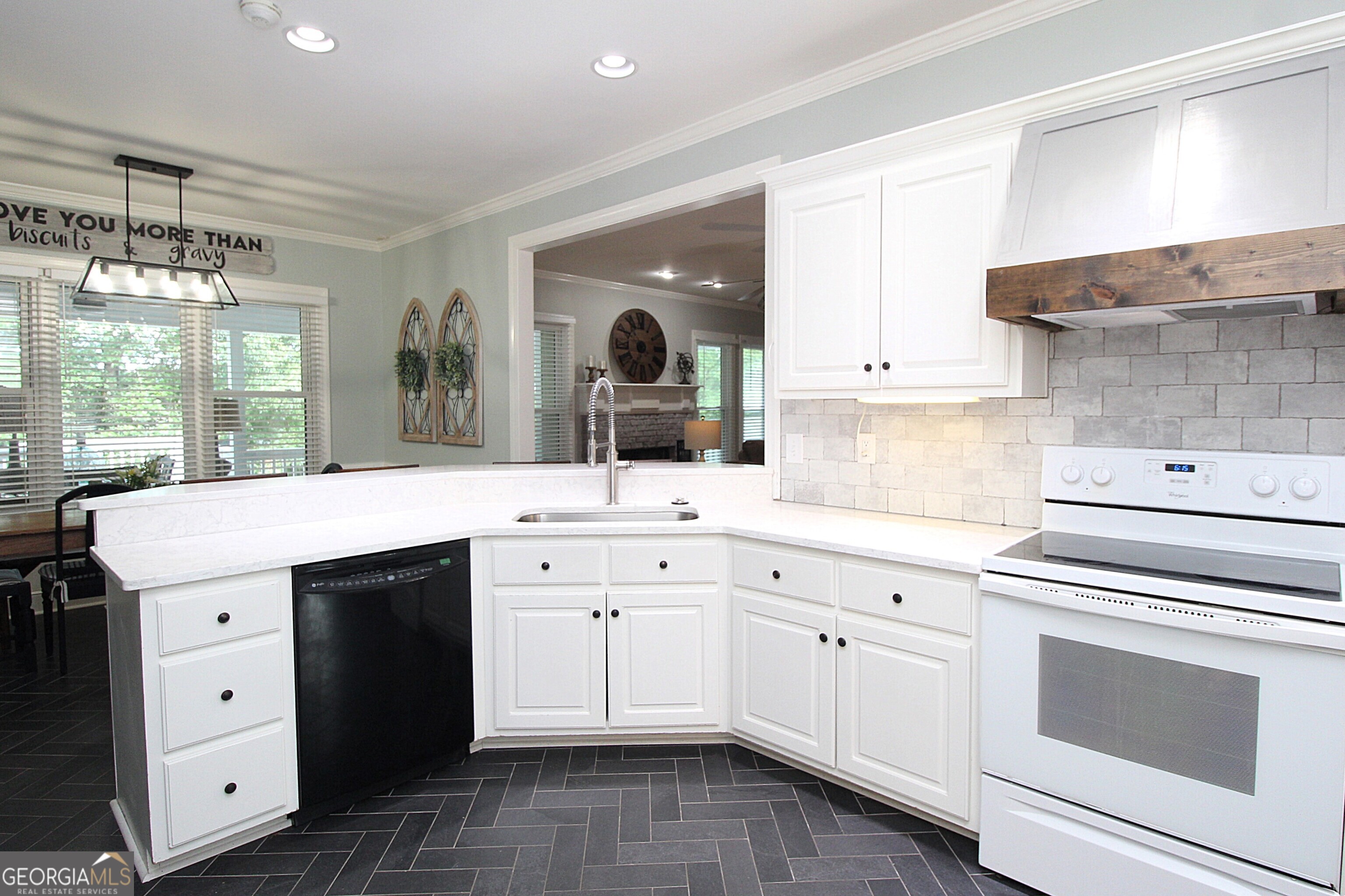 113 Etowah Drive Southeast Rome, GA 30161 - Photo 10 of 69