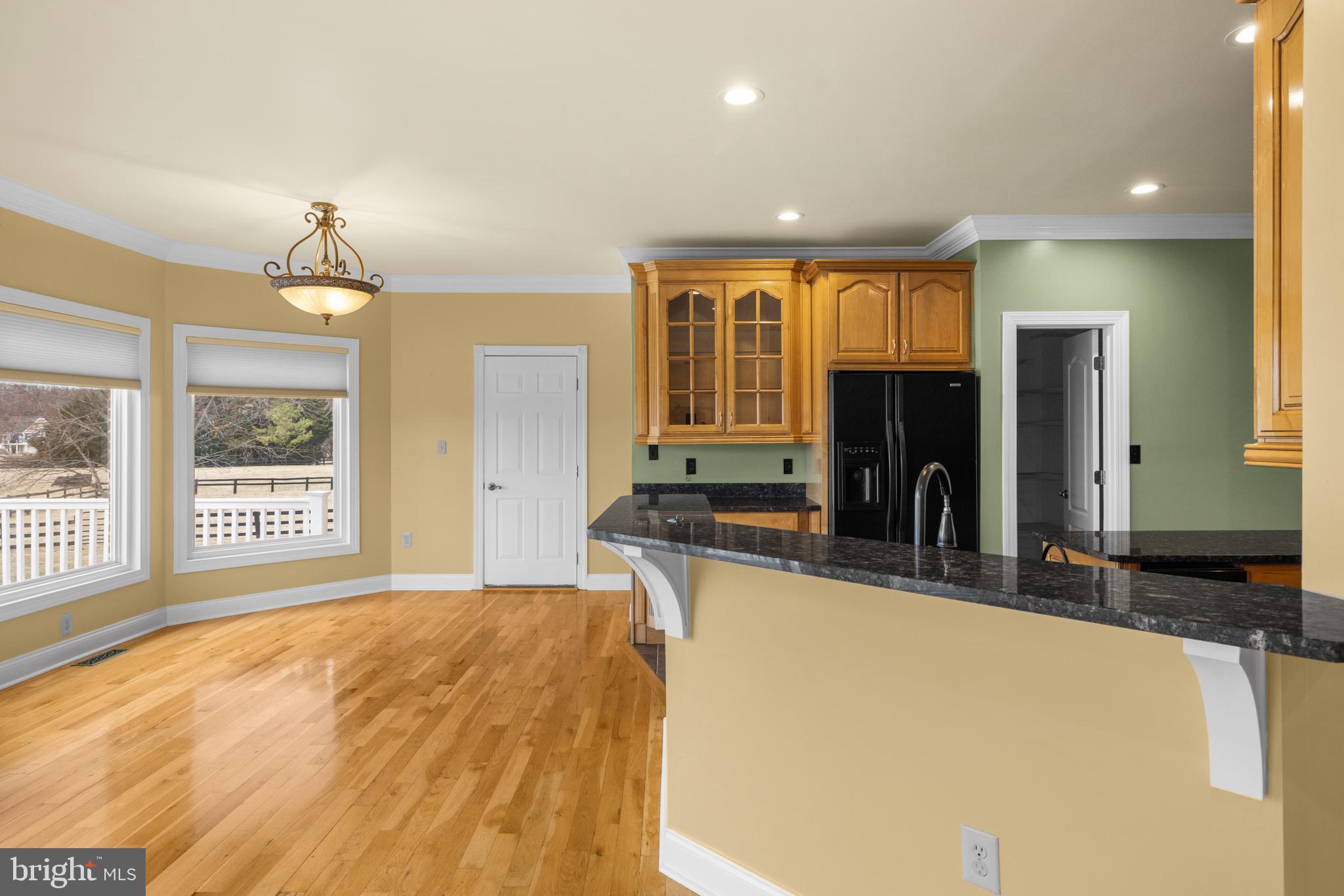 240 Glendobbin Road Winchester, VA 22603 - Photo 18 of 58 Breakfast nook/Kitchen