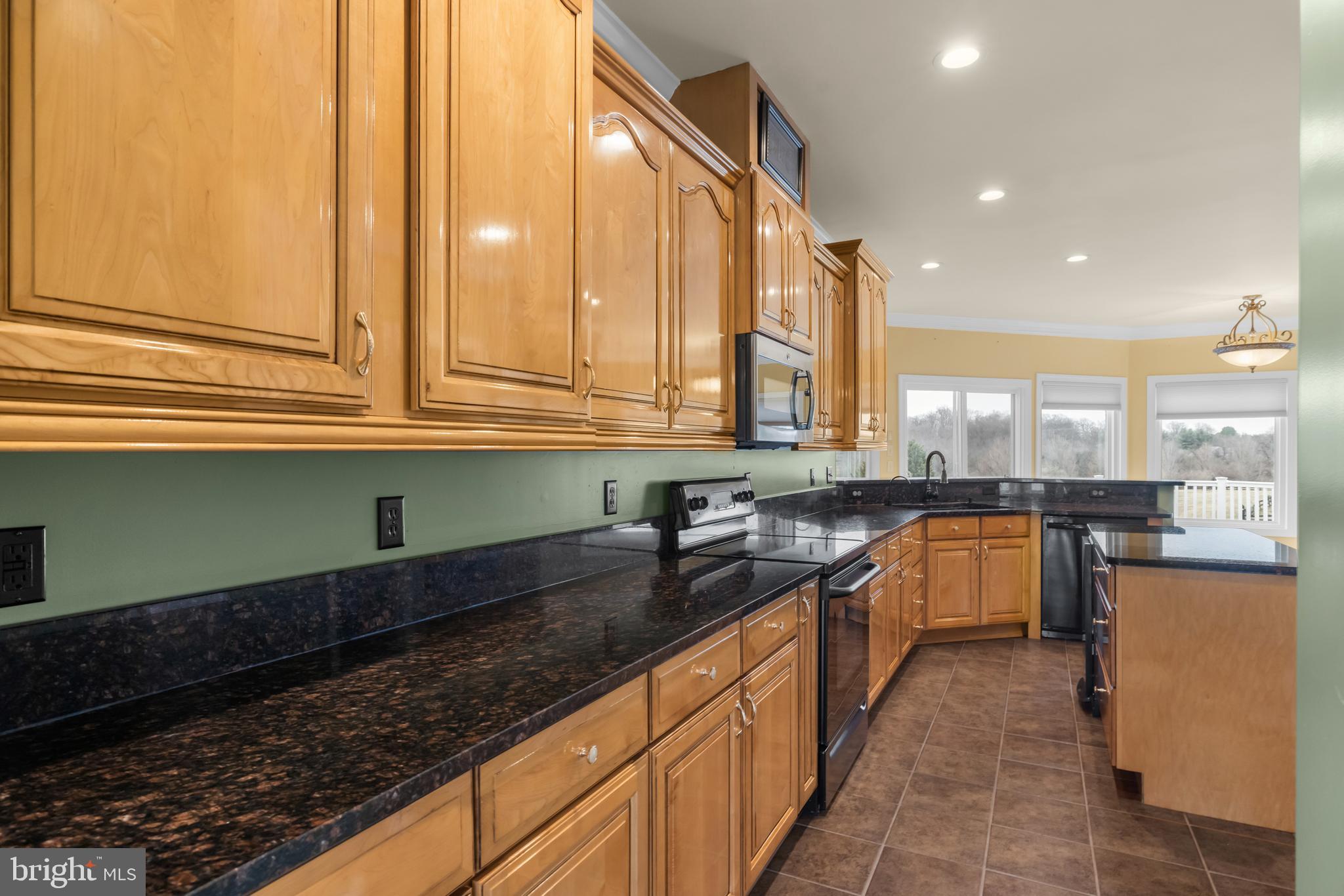 240 Glendobbin Road Winchester, VA 22603 - Photo 23 of 58 Kitchen