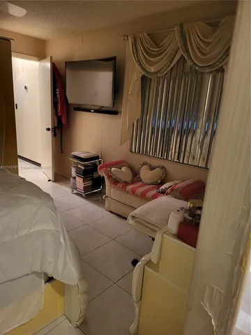 $560,000 | 6771 Northwest 199th Terrace, Hialeah, FL 33015