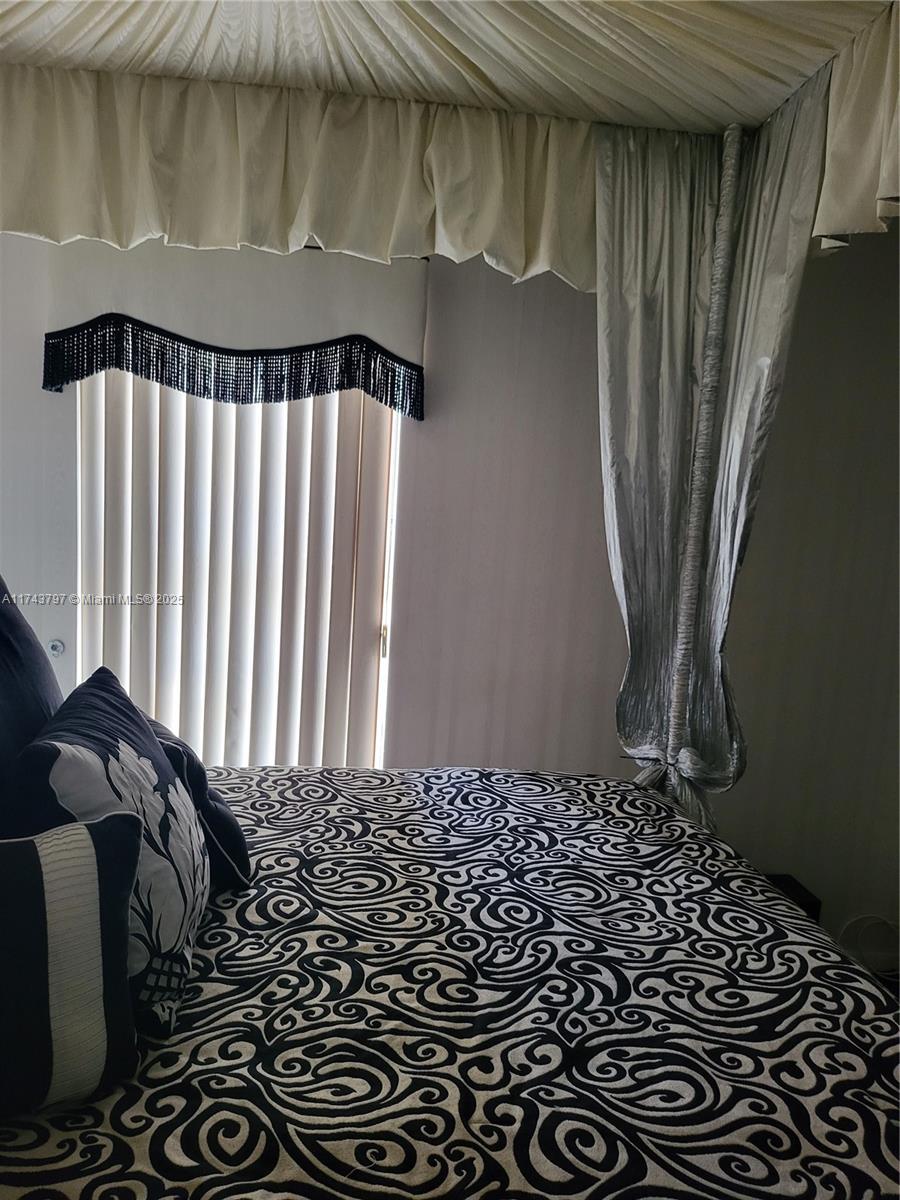 6771 Northwest 199th Terrace Hialeah, FL 33015 - Photo 27 of 42