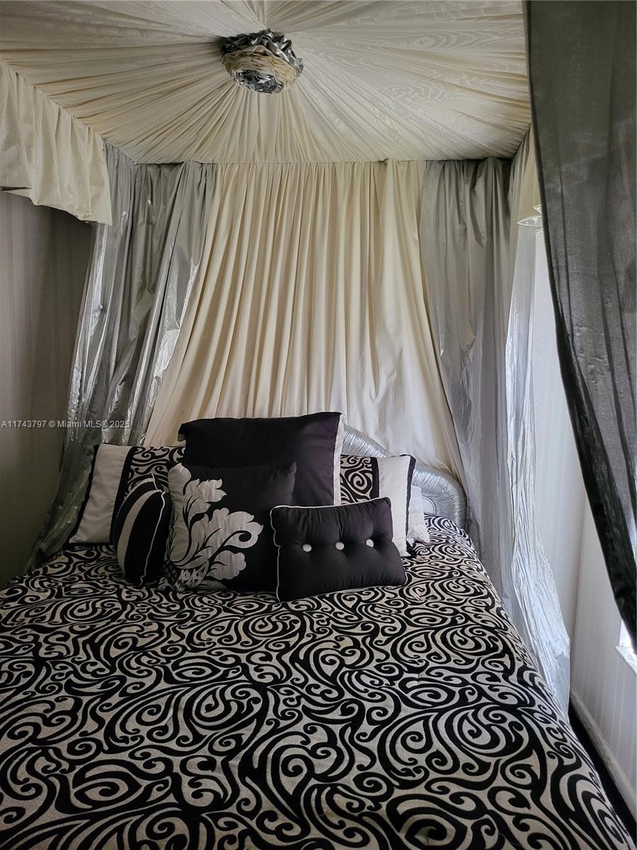 6771 Northwest 199th Terrace Hialeah, FL 33015 - Photo 31 of 42