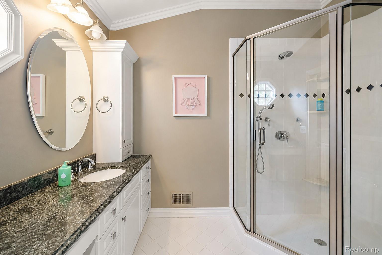 232 Guilford Road Bloomfield Hills, MI 48304 - Photo 29 of 47 Guilford 8.jpeg