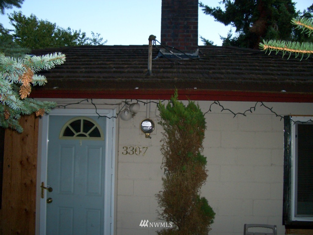 3307 Northeast 6th Place Renton, WA 98056 - Photo 1 of 9