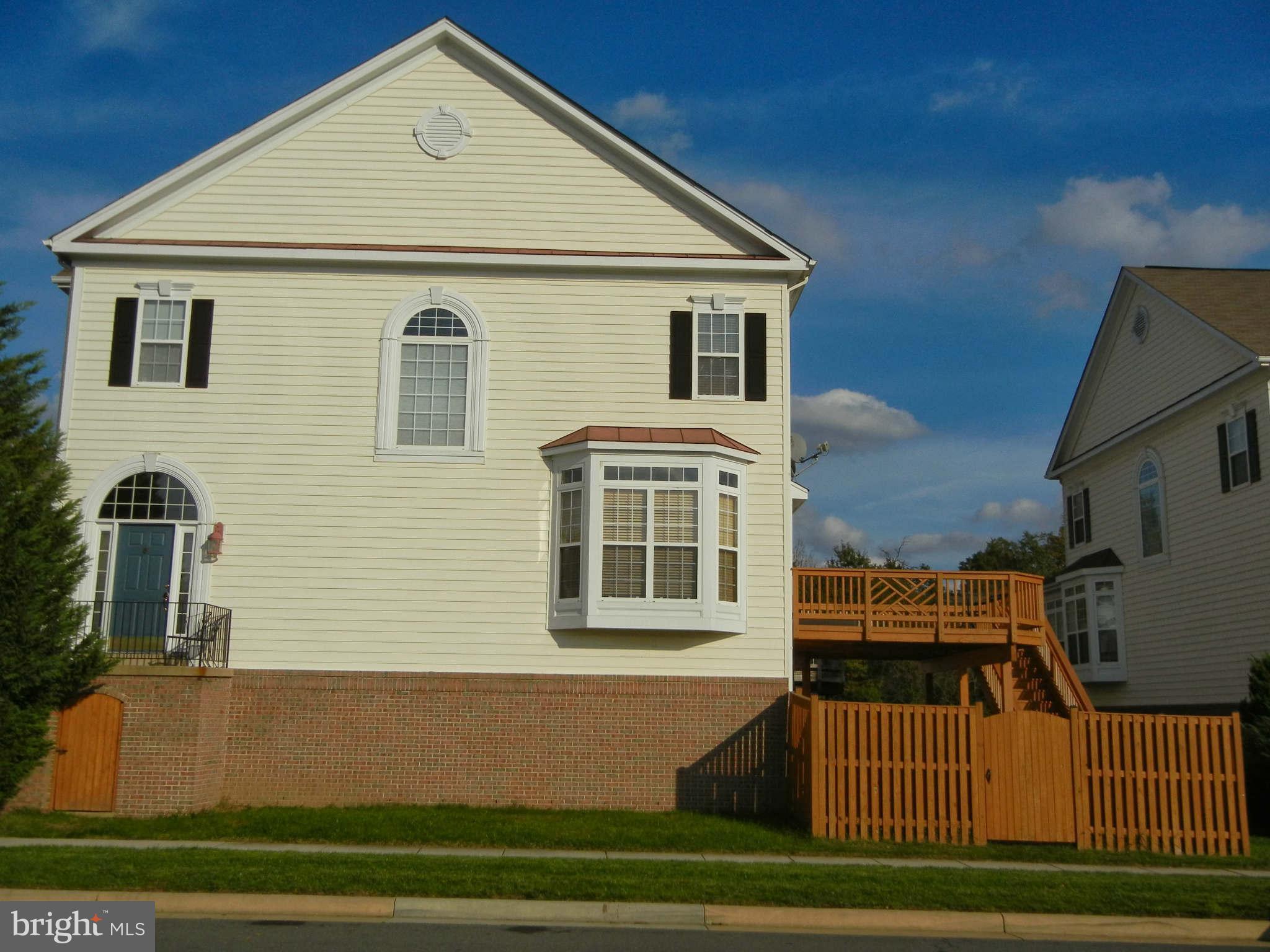 43536 Gabriel Square Chantilly, VA 20152 - Photo 2 of 25 Exterior (General)