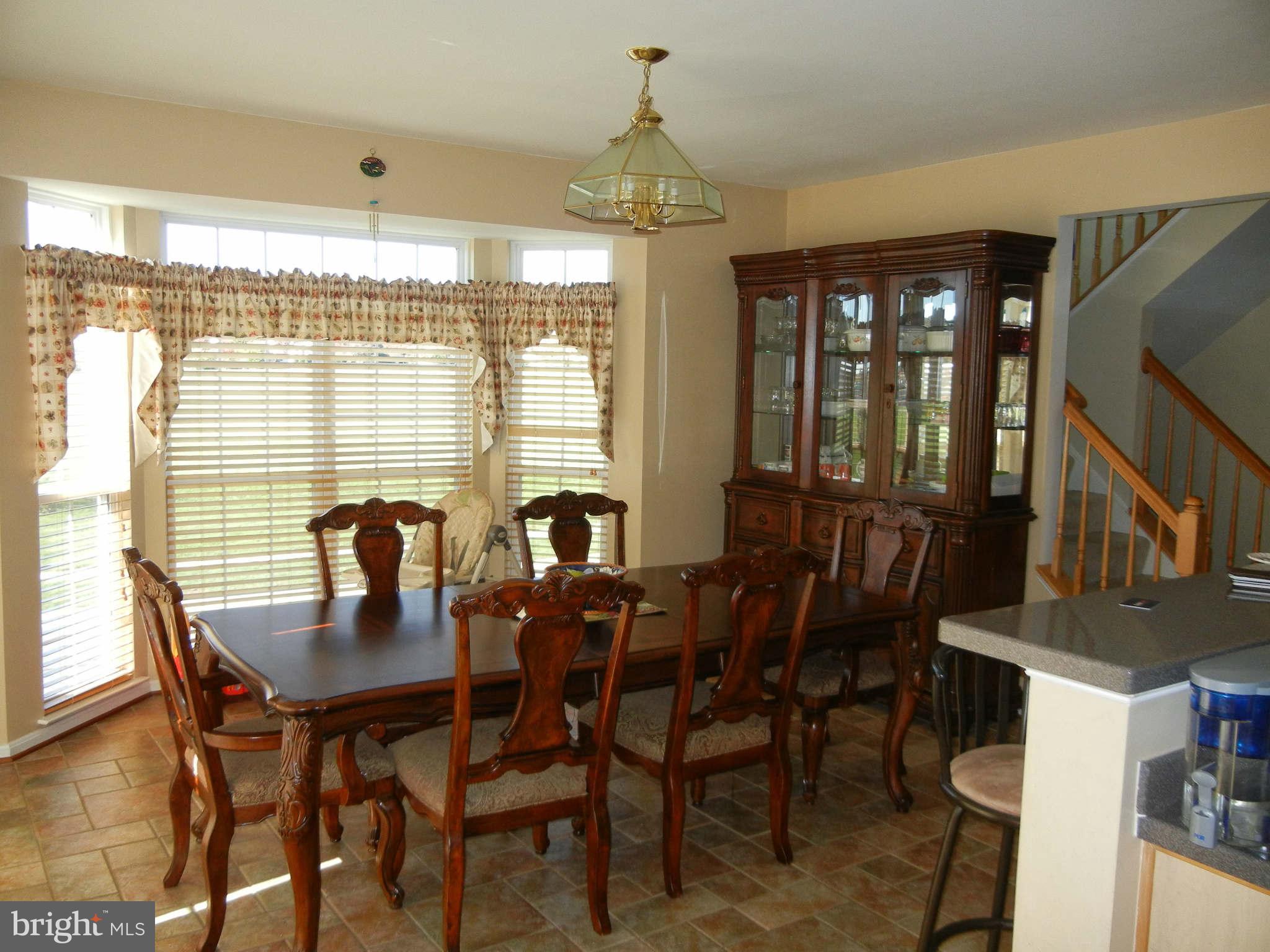 43536 Gabriel Square Chantilly, VA 20152 - Photo 9 of 25 Breakfast room