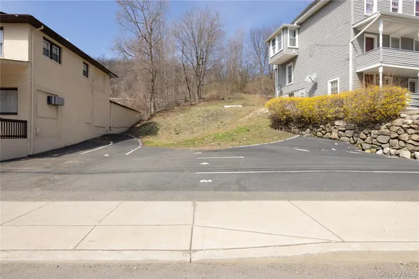 $250,000 | 42 Wayne Avenue, Suffern, NY 10901