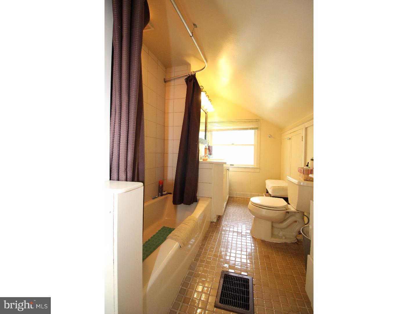 9 Mt Lucas Road Princeton, NJ 08540 - Photo 21 of 25 Bathroom