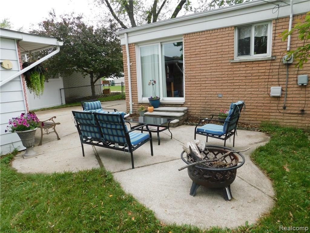 25450 Reeck Road Woodhaven, MI 48183 - Photo 33 of 39
