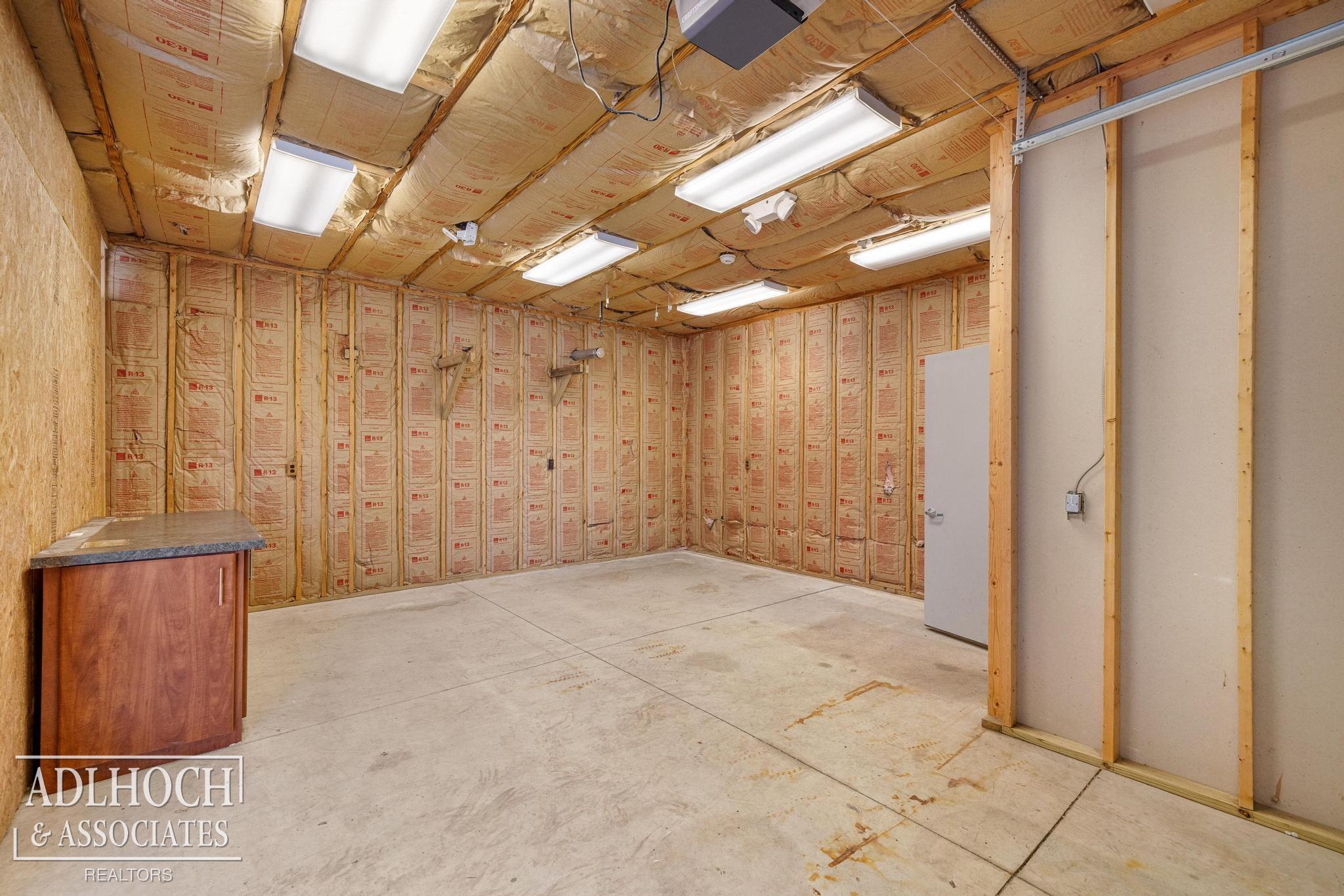 17526 East 10 Mile Road Eastpointe, MI 48021 - Photo 19 of 28 Gallery Image 19