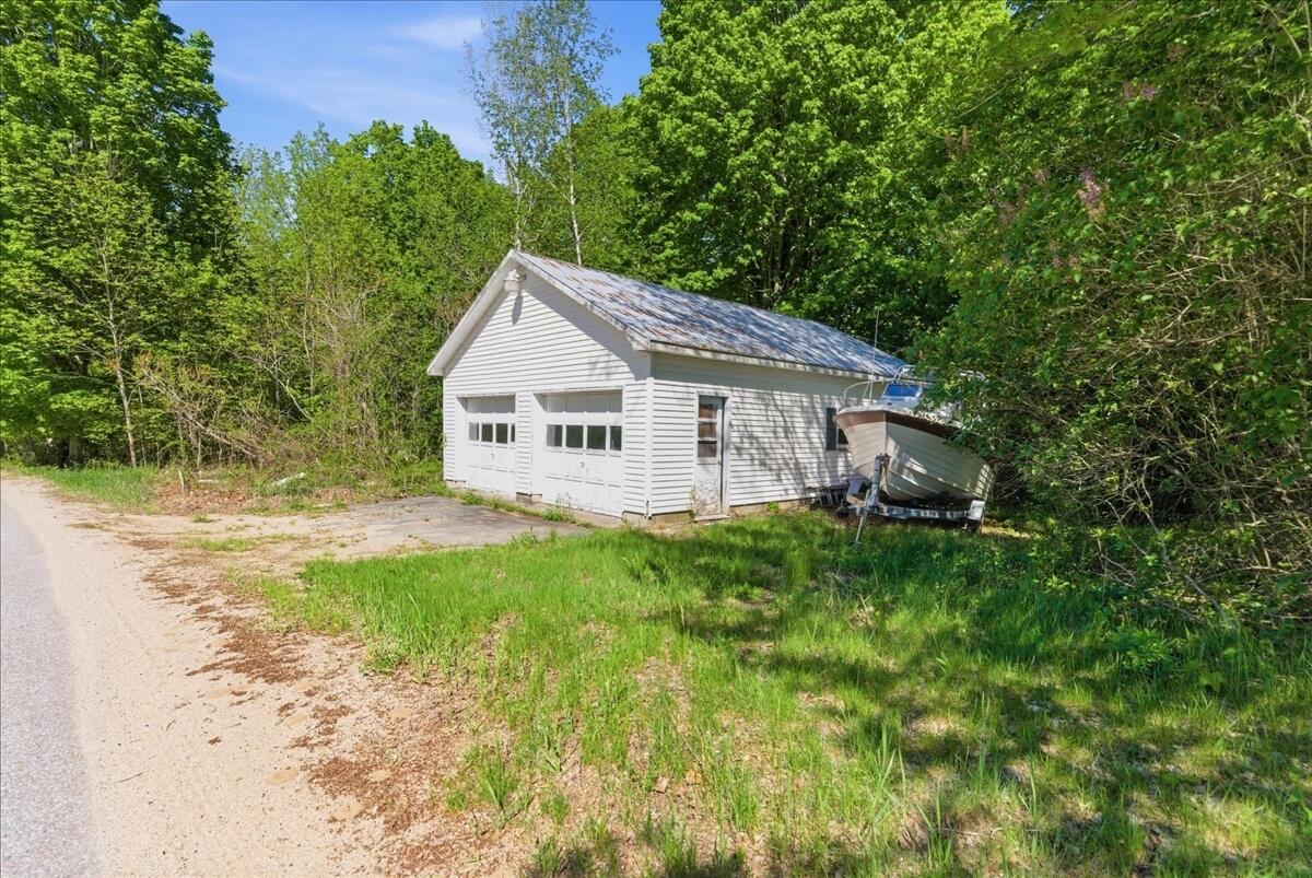 263 Number Six Road Oxford, ME 04270 - Photo 14 of 72 Garage